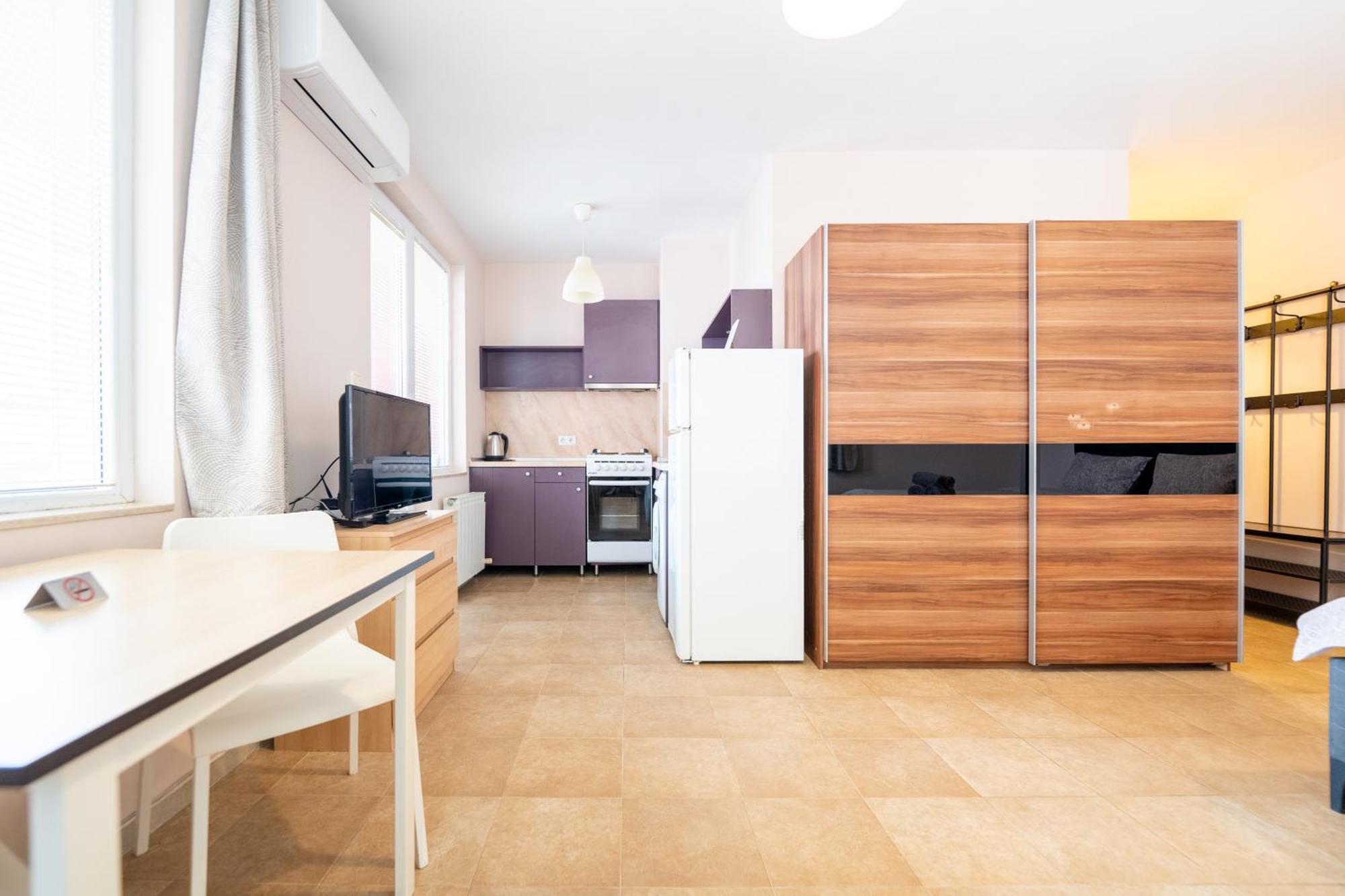 Lovely Apartment In Studentski Grad Sofia Bagian luar foto